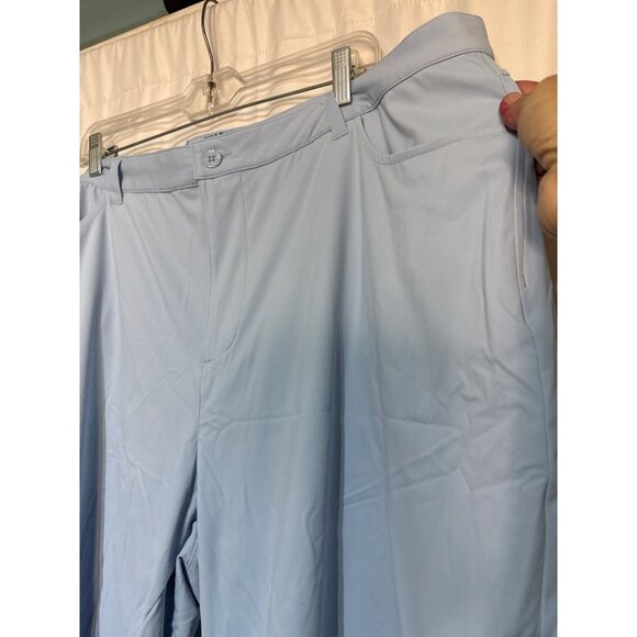 Mens Graham Luxe Light Blue Golf Shorts Size 44 Stretch Fabric Comfortable Fit - Picture 2 of 6